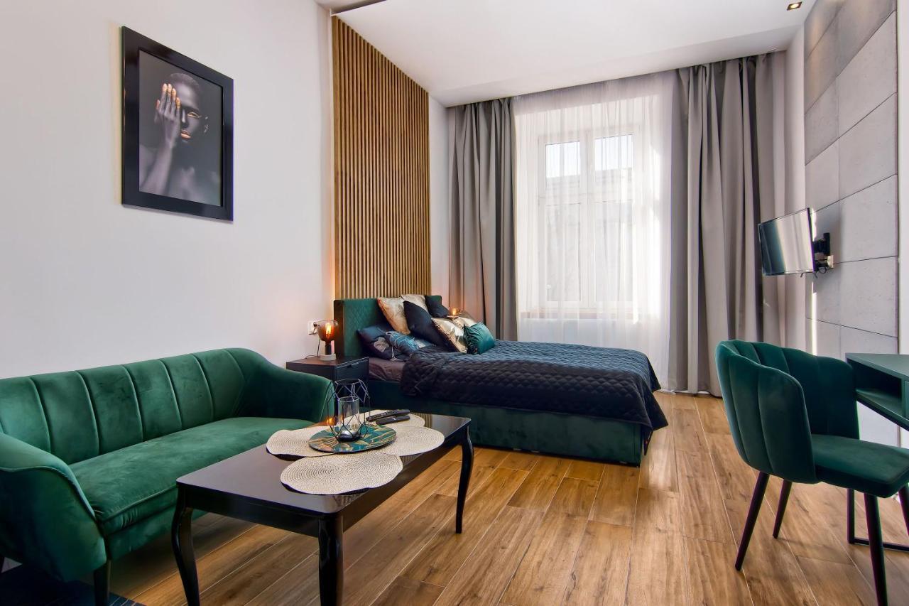 Apartament Czarny Z Jacuzzi Krakkó Kültér fotó